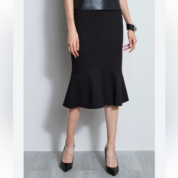 Tahari Dresses & Skirts - Tahari Black Stretch Flared Midi Pencil Skirt
